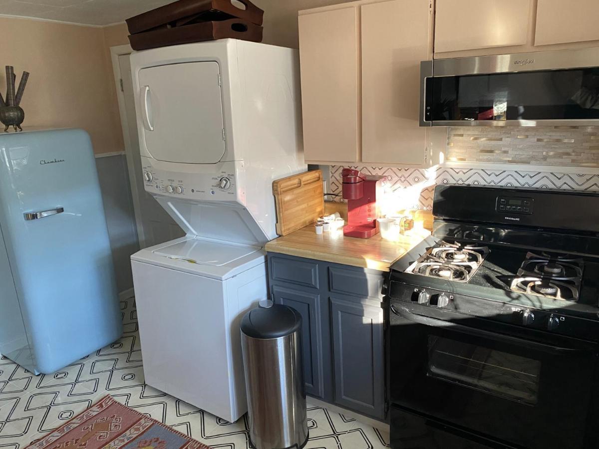 Boho-Chic Travel Pad - Unit 2 Apartment Bloomington Bagian luar foto