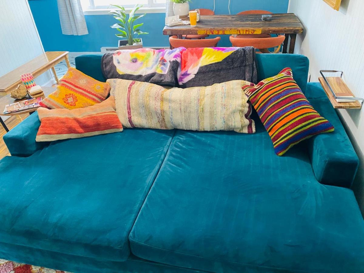 Boho-Chic Travel Pad - Unit 2 Apartment Bloomington Bagian luar foto