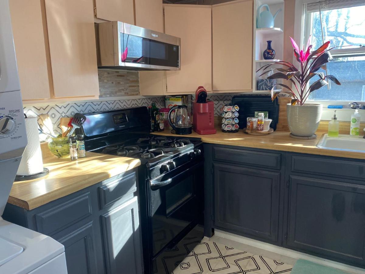 Boho-Chic Travel Pad - Unit 2 Apartment Bloomington Bagian luar foto