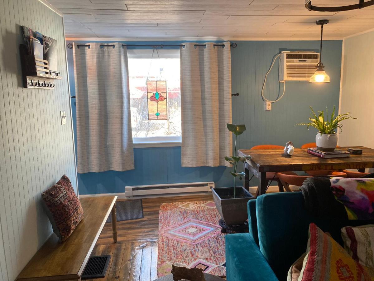 Boho-Chic Travel Pad - Unit 2 Apartment Bloomington Bagian luar foto