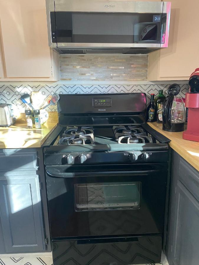 Boho-Chic Travel Pad - Unit 2 Apartment Bloomington Bagian luar foto